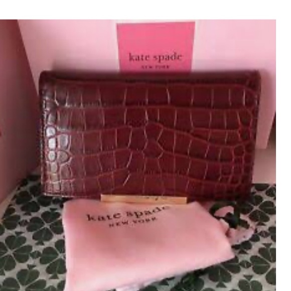 ISO these Kate Spade flaps - Picture 5 of 5